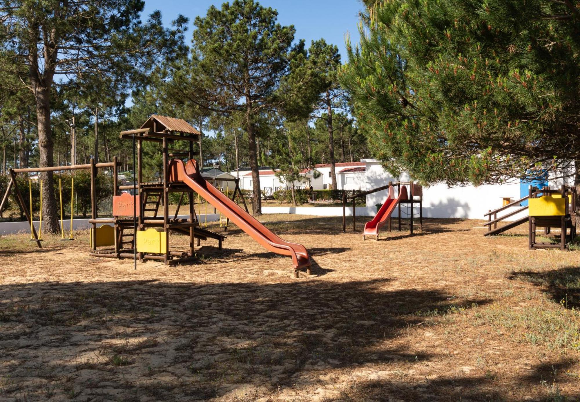 Parque De Campismo Orbitur Sitava Milfontes Hotell Malhadinhas Exteriör bild