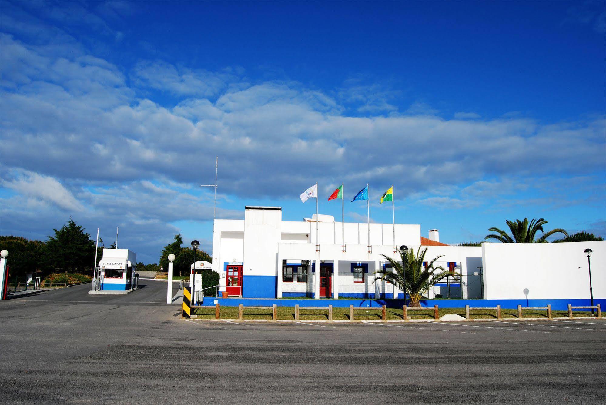 Parque De Campismo Orbitur Sitava Milfontes Hotell Malhadinhas Exteriör bild